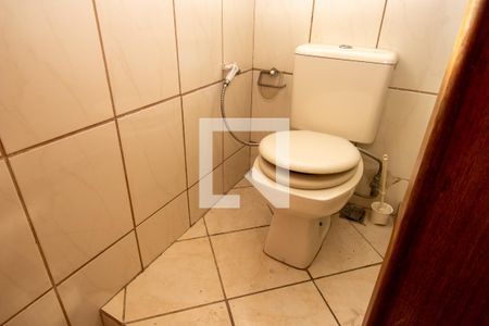 Casa de condomínio à venda com 249m², 3 quartos e 3 vagasLavabo piso superior