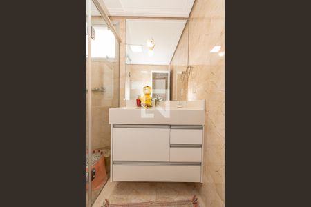 Apartamento à venda com 117m², 3 quartos e 1 vagaBanheiro da Suíte