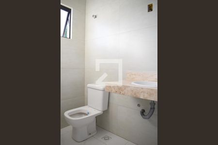 Banheiro 3 de casa para alugar com 3 quartos, 152m² em Xaxim, Curitiba
