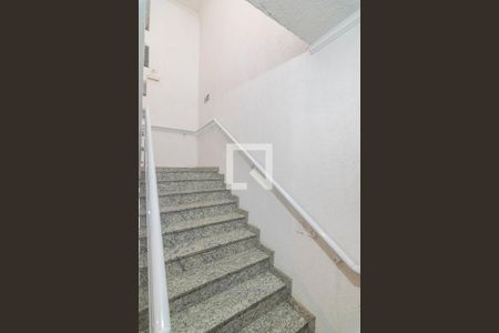 Apartamento à venda com 194m², 2 quartos e 2 vagasEscada
