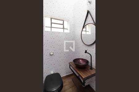 Casa à venda com 210m², 3 quartos e 4 vagasLavabo