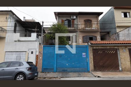 Casa à venda com 210m², 3 quartos e 4 vagasFachada