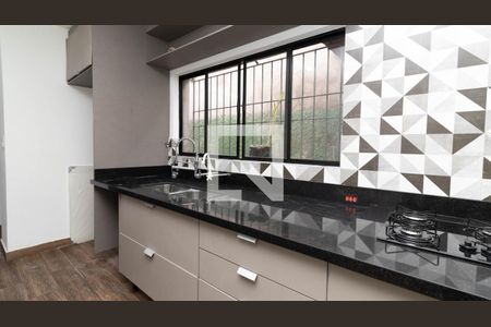 Casa à venda com 210m², 3 quartos e 4 vagasCozinha e Área de Serviço