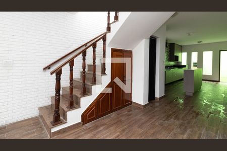 Sala de casa à venda com 3 quartos, 210m² em Vila Mesquita, São Paulo