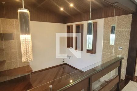 Casa à venda com 244m², 4 quartos e 4 vagas