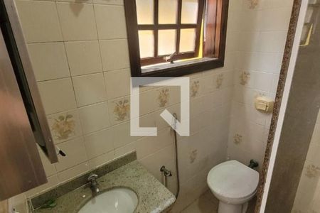 Casa à venda com 244m², 4 quartos e 4 vagas