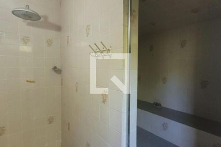 Casa à venda com 244m², 4 quartos e 4 vagas