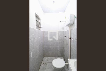 Banheiro de casa para alugar com 1 quarto, 30m² em Piedade, Rio de Janeiro