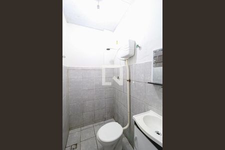 Banheiro de casa para alugar com 1 quarto, 30m² em Piedade, Rio de Janeiro
