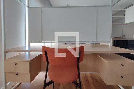 Quarto de apartamento à venda com 1 quarto, 40m² em Cambuí, Campinas