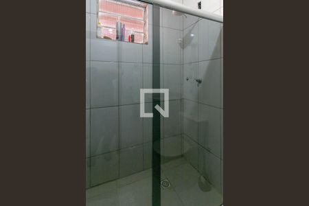 Casa à venda com 200m², 3 quartos e 2 vagas Casa à venda com 200m², 3 quartos e 2 vagasBanheiro