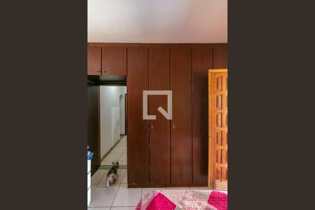 Casa à venda com 200m², 3 quartos e 2 vagas Casa à venda com 200m², 3 quartos e 2 vagasQuarto 2