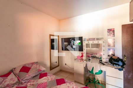 Casa à venda com 200m², 3 quartos e 2 vagas Casa à venda com 200m², 3 quartos e 2 vagasQuarto 2