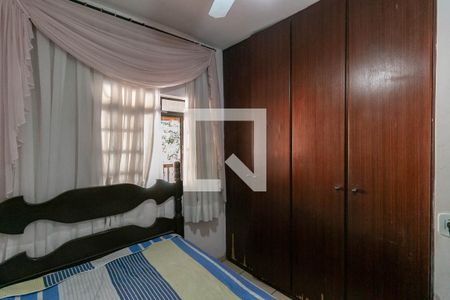 Casa à venda com 200m², 3 quartos e 2 vagas Casa à venda com 200m², 3 quartos e 2 vagasQuarto 1