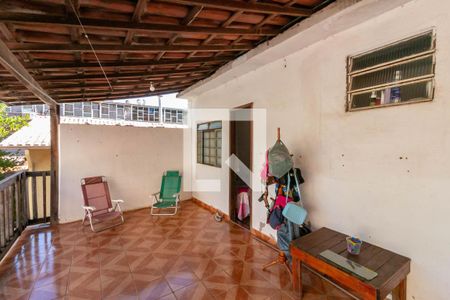 Casa à venda com 200m², 3 quartos e 2 vagas Casa à venda com 200m², 3 quartos e 2 vagasCobertura