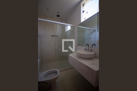 Casa à venda com 860m², 6 quartos e 4 vagasBanheiro da Suíte 2