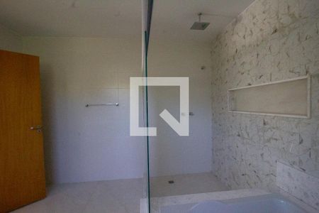 Casa à venda com 860m², 6 quartos e 4 vagasBanheiro da Suíte 5