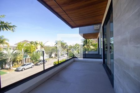 Casa à venda com 860m², 6 quartos e 4 vagasSacada da Suíte 3