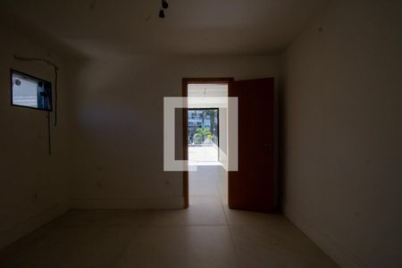 Casa à venda com 860m², 6 quartos e 4 vagasCloset da Suíte 5