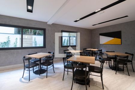 Apartamento à venda com 65m², 2 quartos e 2 vagas Apartamento à venda com 65m², 2 quartos e 2 vagasÁrea comum - Salão de festas