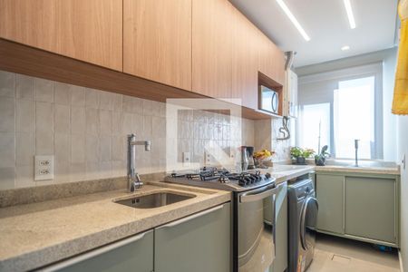 Cozinha e Área de Serviço de apartamento à venda com 2 quartos, 65m² em Santana, Porto Alegre