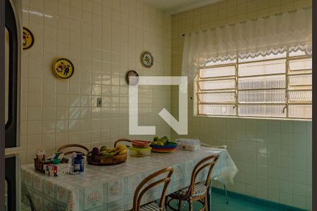 Casa à venda com 320m², 5 quartos e 3 vagas Casa à venda com 320m², 5 quartos e 3 vagasCozinha