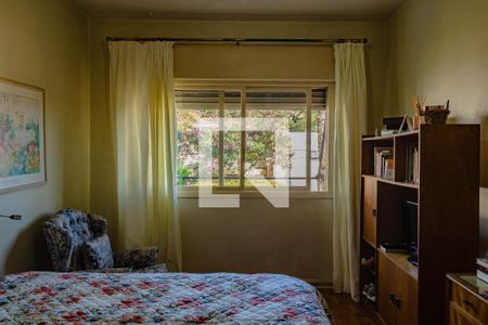 Casa à venda com 320m², 5 quartos e 3 vagas Casa à venda com 320m², 5 quartos e 3 vagasQuarto 3