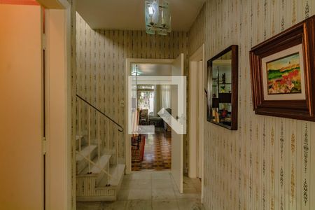 Escada de casa à venda com 5 quartos, 320m² em Planalto Paulista, São Paulo