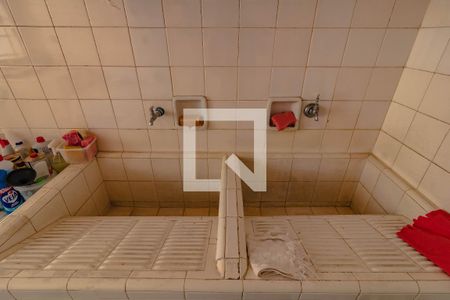 Casa à venda com 320m², 5 quartos e 3 vagas Casa à venda com 320m², 5 quartos e 3 vagasÁrea de Serviço