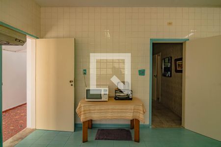 Casa à venda com 320m², 5 quartos e 3 vagas Casa à venda com 320m², 5 quartos e 3 vagasCozinha