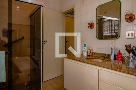 Casa à venda com 320m², 5 quartos e 3 vagas Casa à venda com 320m², 5 quartos e 3 vagasBanheiro 1