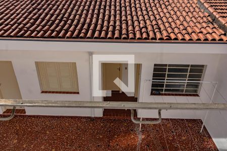 Casa à venda com 320m², 5 quartos e 3 vagas Casa à venda com 320m², 5 quartos e 3 vagasQuarto 5