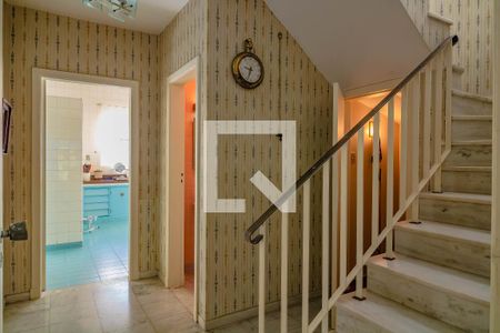 Escada de casa à venda com 5 quartos, 320m² em Planalto Paulista, São Paulo