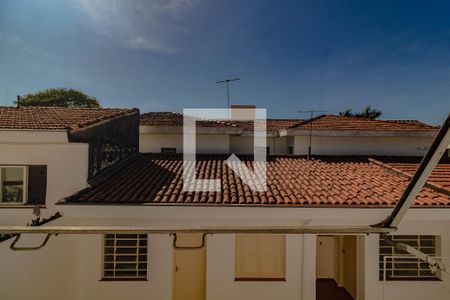 Casa à venda com 320m², 5 quartos e 3 vagas Casa à venda com 320m², 5 quartos e 3 vagasVista