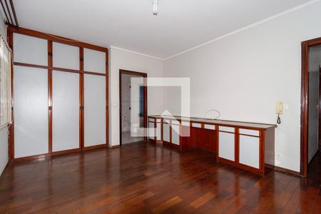 Casa à venda com 300m², 4 quartos e 3 vagasQuarto 3 - Suíte