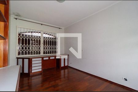 Casa à venda com 300m², 4 quartos e 3 vagasQuarto 2