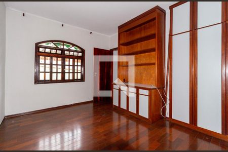 Casa à venda com 300m², 4 quartos e 3 vagasQuarto 2