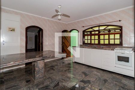 Casa à venda com 300m², 4 quartos e 3 vagasCozinha