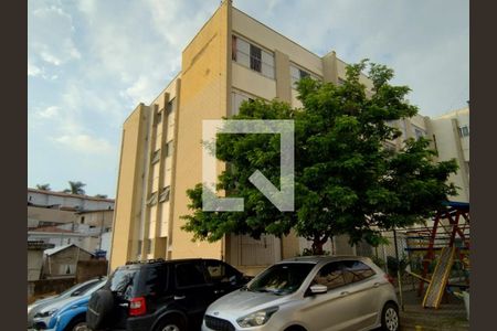 Apartamento à venda com 57m², 2 quartos e 1 vaga Apartamento à venda com 57m², 2 quartos e 1 vagaFachada Bloco