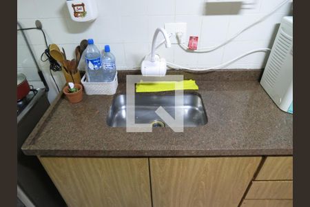 Apartamento à venda com 57m², 2 quartos e 1 vagaCozinha - Pia