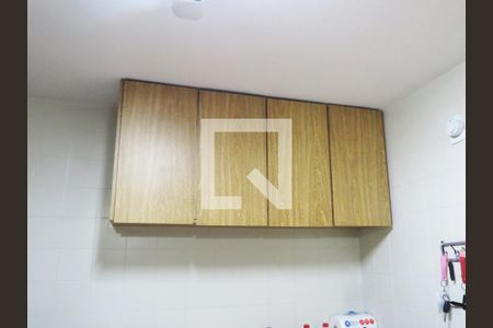 Apartamento à venda com 57m², 2 quartos e 1 vagaCozinha - Armário