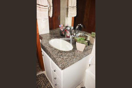 Apartamento à venda com 160m², 4 quartos e 2 vagas Apartamento à venda com 160m², 4 quartos e 2 vagasBanheiro