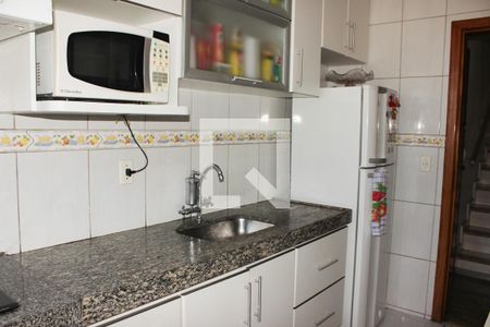 Apartamento à venda com 160m², 4 quartos e 2 vagas Apartamento à venda com 160m², 4 quartos e 2 vagasCozinha