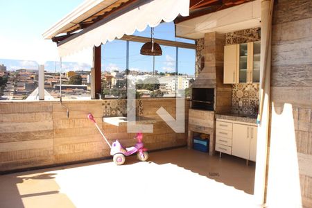 Apartamento à venda com 160m², 4 quartos e 2 vagas Apartamento à venda com 160m², 4 quartos e 2 vagasCobertura