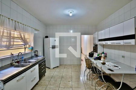 Casa à venda com 150m², 4 quartos e 2 vagasCozinha