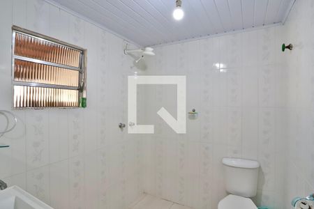 Casa à venda com 150m², 4 quartos e 2 vagasBanheiro 1