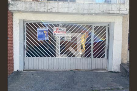 Casa à venda com 150m², 4 quartos e 2 vagasFachada