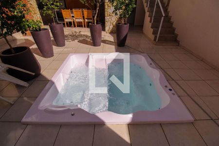 Casa à venda com 270m², 5 quartos e 3 vagas Casa à venda com 270m², 5 quartos e 3 vagasÁrea externa