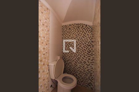 Casa à venda com 270m², 5 quartos e 3 vagas Casa à venda com 270m², 5 quartos e 3 vagasBanheiro de serviço