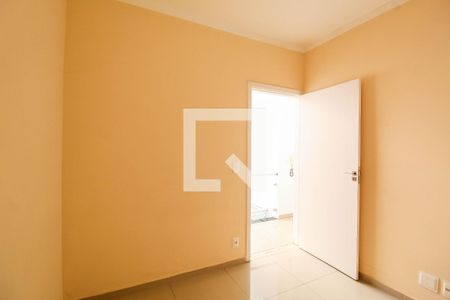 Casa à venda com 270m², 5 quartos e 3 vagas Casa à venda com 270m², 5 quartos e 3 vagasQuarto 2